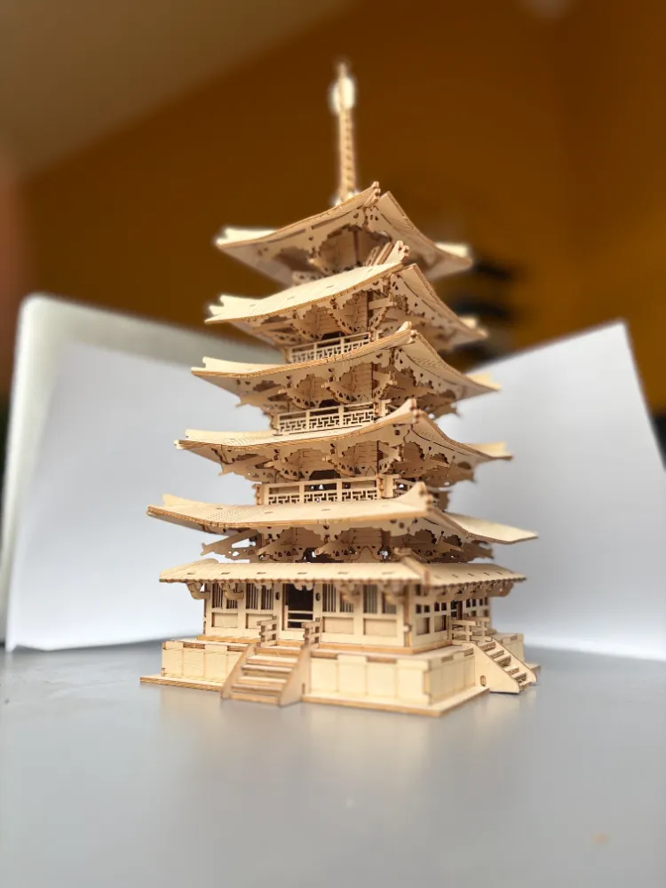 Maquette temple en bois
