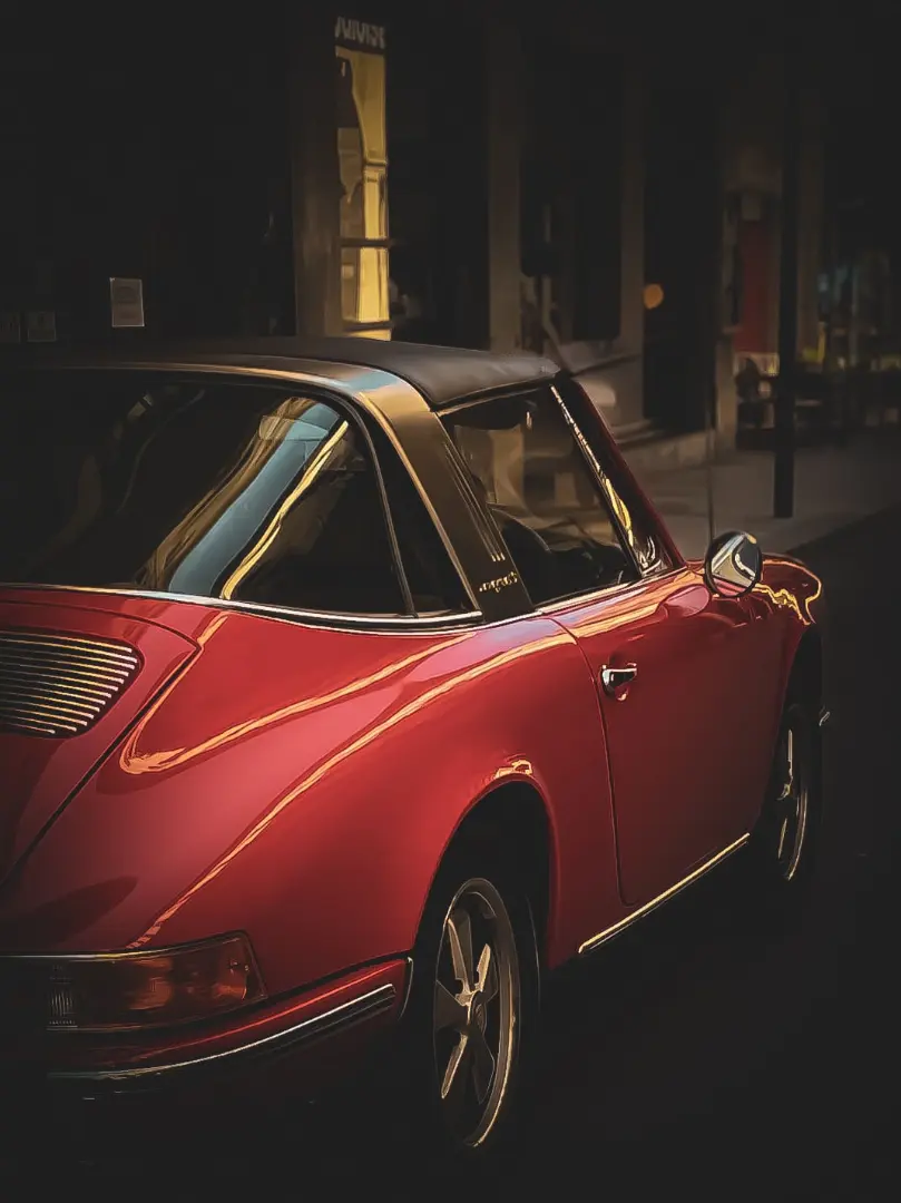 Vielle voiture rouge